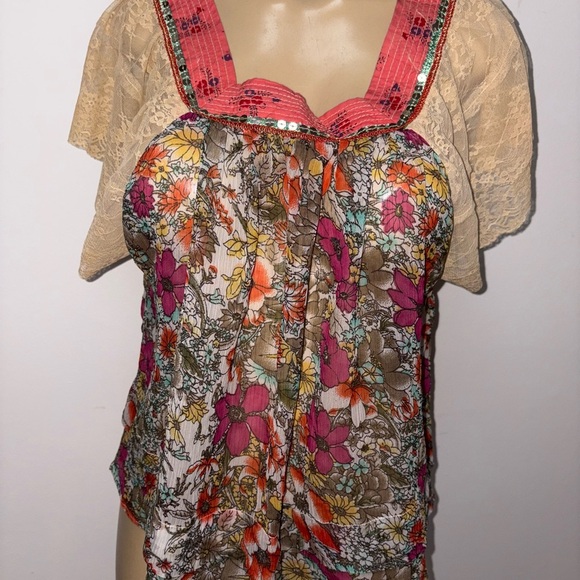 Free People Lace Sequins Boho Chic Sheer Short Sleeve Floral Blouse Size Small - Picture 1 of 5
